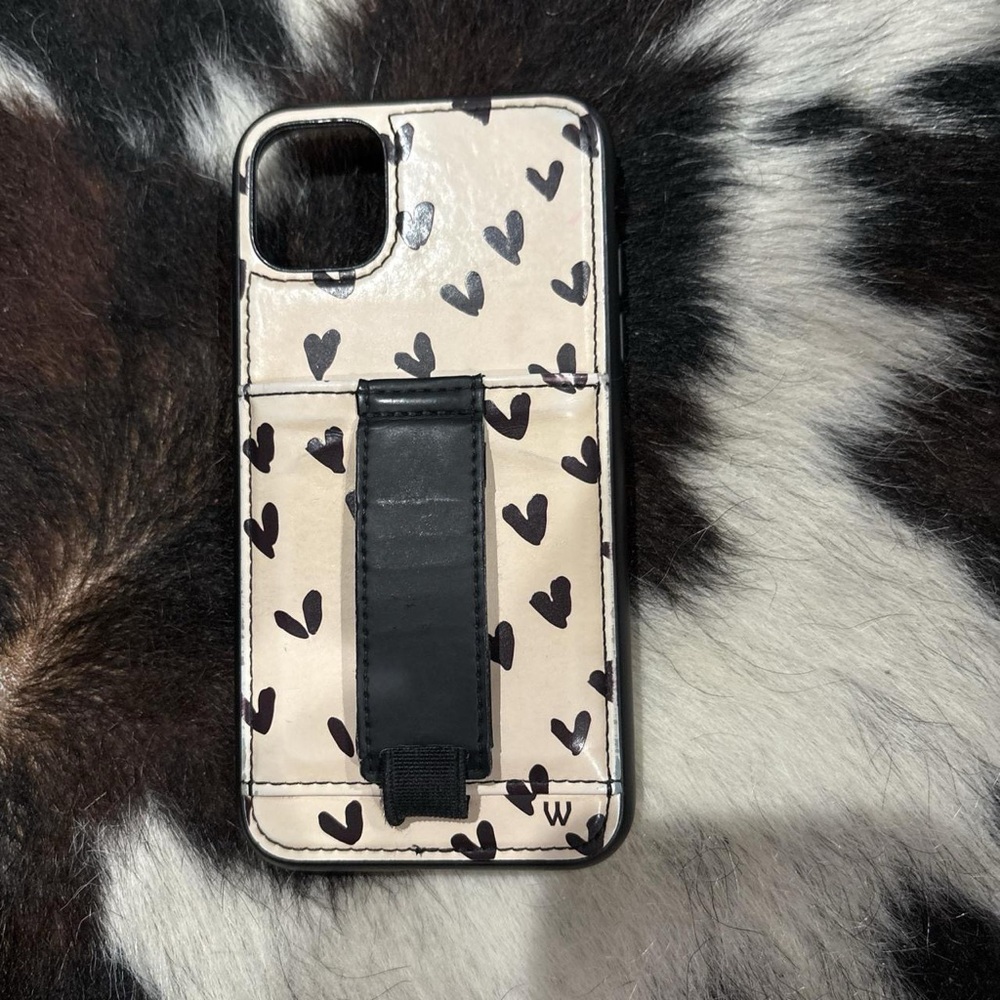 Heart Pattern Phone Case with Stand - Black and Cream